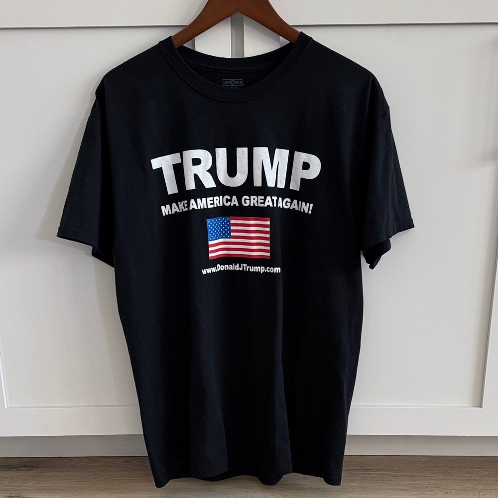 Black Short-Sleeve Graphic Tee with Patriotic Flag Print